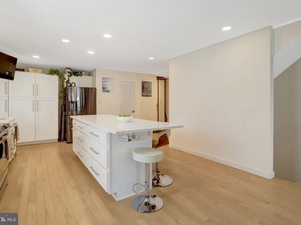 2113 N Lincoln Street, Arlington VA 22207