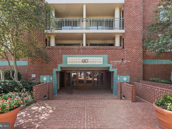 610 N West Street 303, Alexandria VA 22314