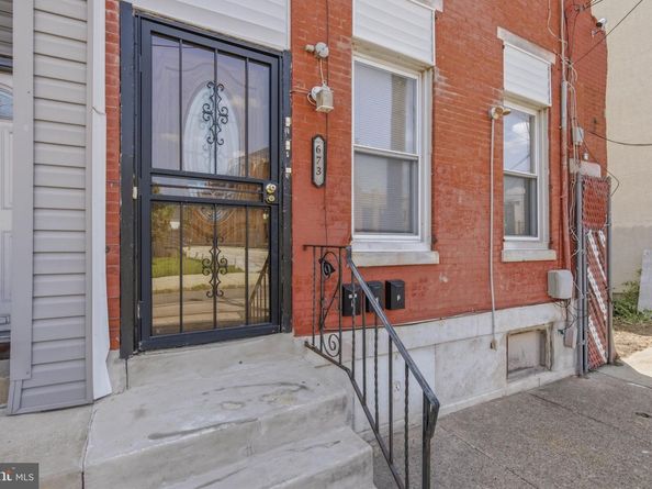 673 N 11TH Street, Philadelphia PA 19123