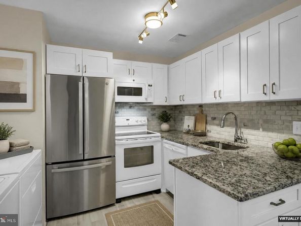 2665 Glengyle Drive 60, Vienna VA 22181