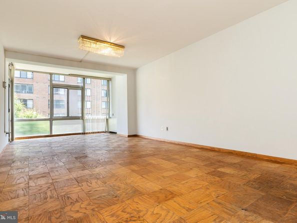 730 24TH Street NW 414, Washington DC 20037
