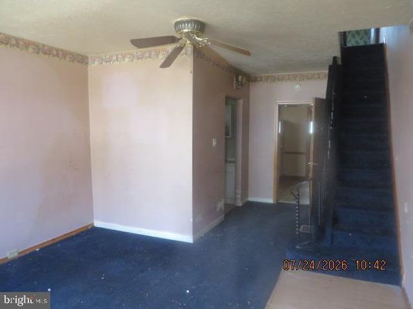132 Roseberry Street, Philadelphia PA 19148