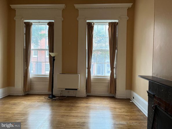 1010 Spruce Street 1F, Philadelphia PA 19107