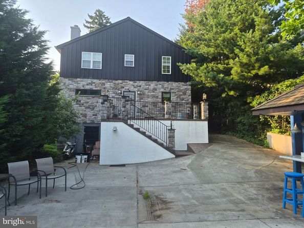 618 Gates Street, Philadelphia PA 19128