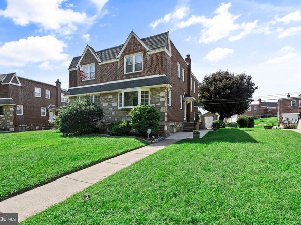 8010 Lexington Avenue, Philadelphia PA 19152