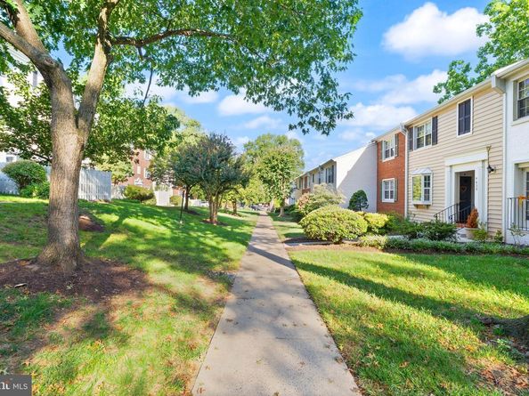 4630 28TH Road S B, Arlington VA 22206
