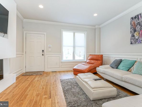 2332 Ellsworth Street, Philadelphia PA 19146