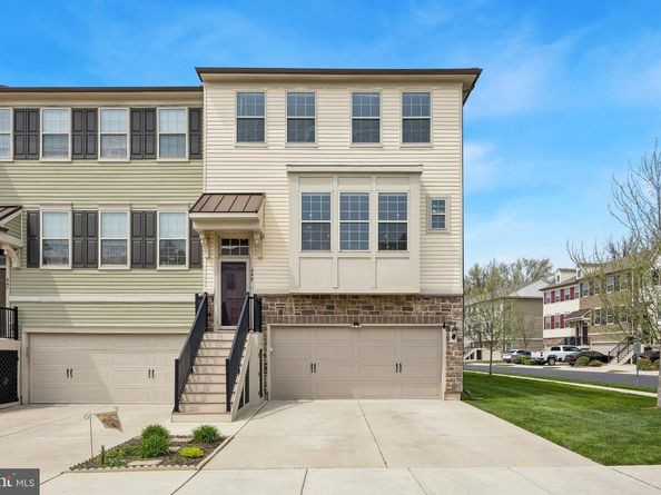 449 Tall Oaks Drive, Warminster PA 18974