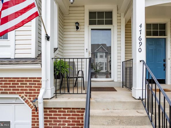 47690 Woolcott Square, Sterling VA 20165