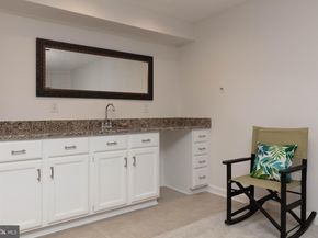 6304 Chaucer View Circle, Alexandria VA 22304