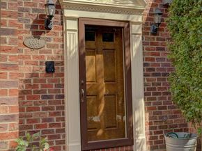 6304 Chaucer View Circle, Alexandria VA 22304