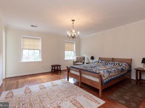 6304 Chaucer View Circle, Alexandria VA 22304