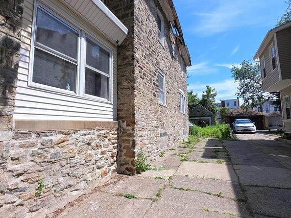 6130 W Columbia Avenue, Philadelphia PA 19151