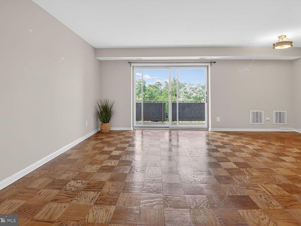 1931 N Cleveland Street 601, Arlington VA 22201