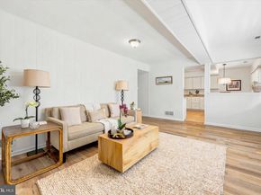 34 Greenwoods Drive, Horsham PA 19044