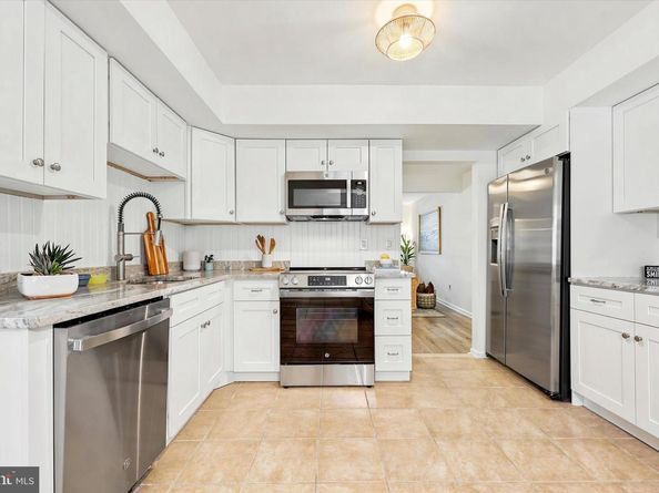 34 Greenwoods Drive, Horsham PA 19044