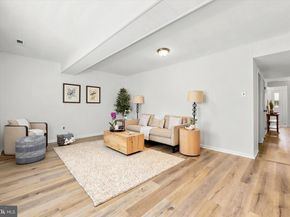 34 Greenwoods Drive, Horsham PA 19044
