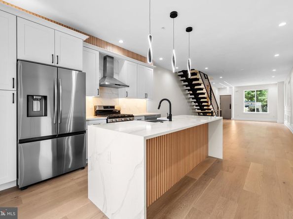 2324 Reed Street, Philadelphia PA 19146