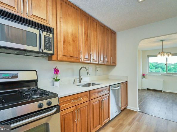 1225 Martha Custis Drive 810, Alexandria VA 22302