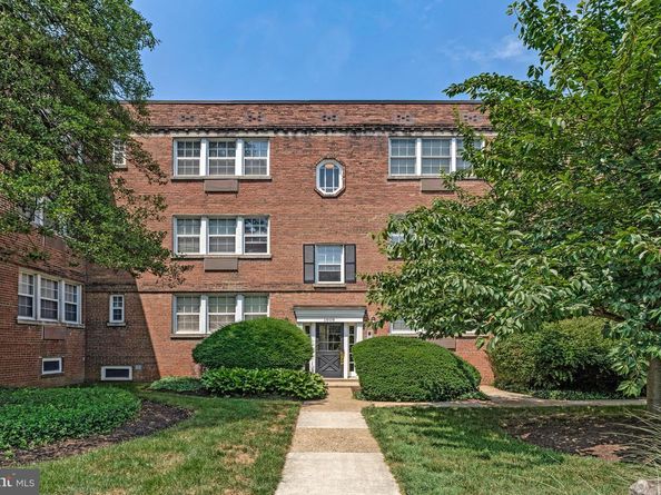 1808 W Abingdon Drive 301, Alexandria VA 22314