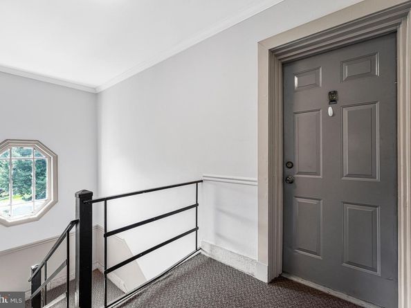 1808 W Abingdon Drive 301, Alexandria VA 22314