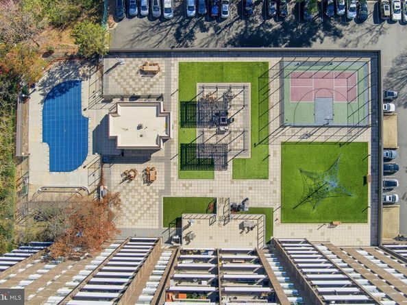 250 S Reynolds Street 508, Alexandria VA 22304