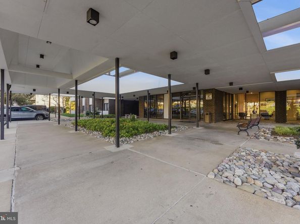 250 S Reynolds Street 508, Alexandria VA 22304