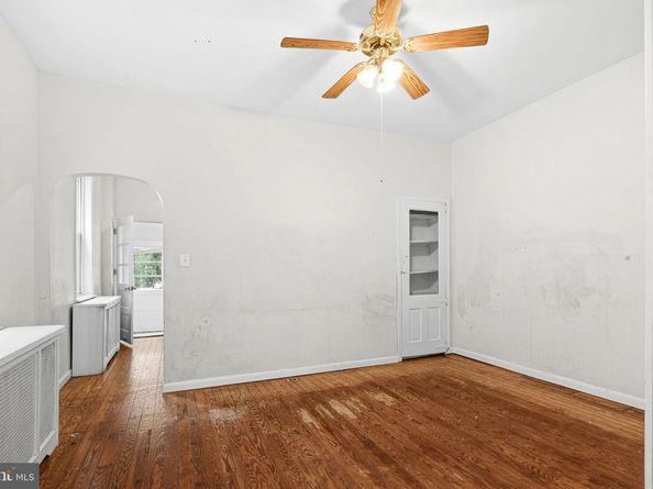 542 Martin Street, Philadelphia PA 19128