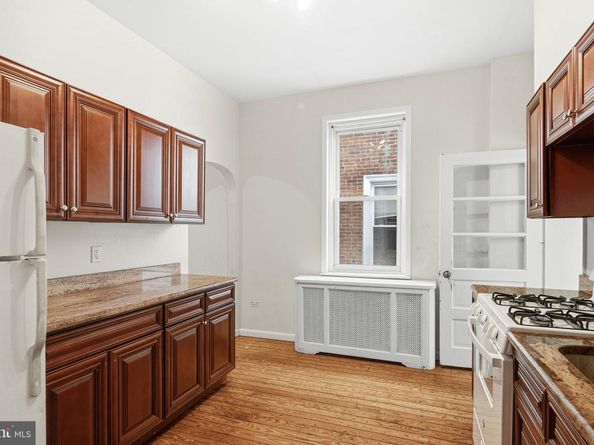 542 Martin Street, Philadelphia PA 19128