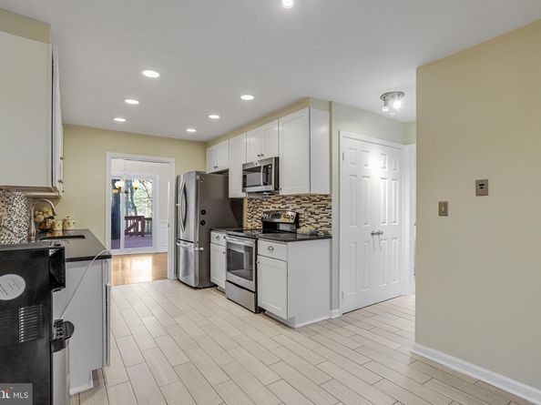 18 Bentridge Court, Potomac MD 20854