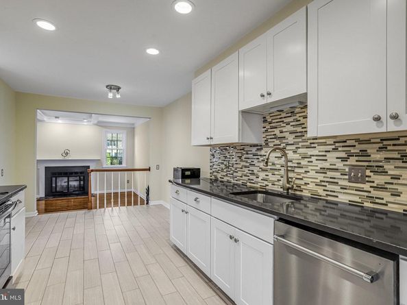 18 Bentridge Court, Potomac MD 20854