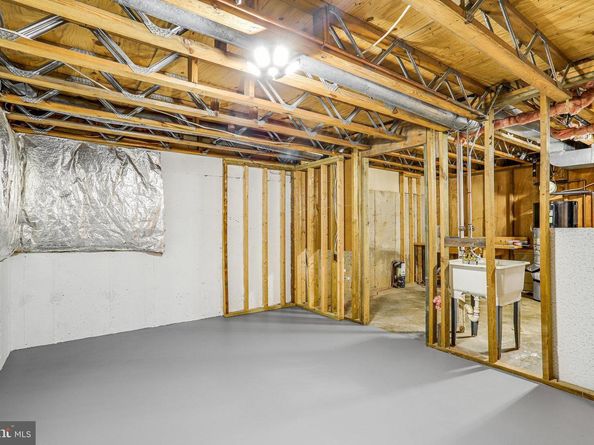 18 Bentridge Court, Potomac MD 20854