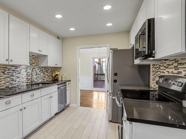 18 Bentridge Court, Potomac MD 20854