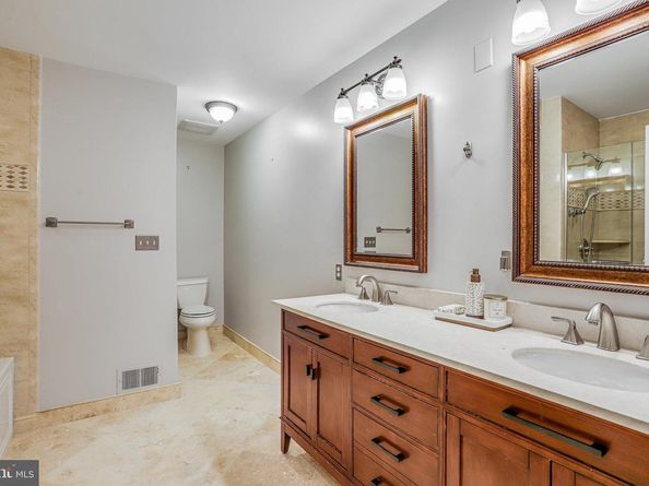 18 Bentridge Court, Potomac MD 20854