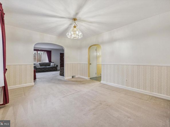 422 W Moreland Avenue, Hatboro PA 19040