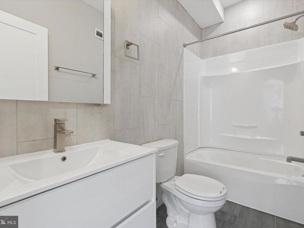 3817 Wallace Street, Philadelphia PA 19104