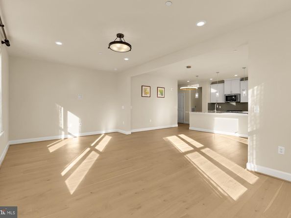 9555 Saintsbury Drive 503, Fairfax VA 22031