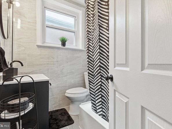 3804 Manayunk Avenue, Philadelphia PA 19128