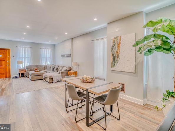 320 Hermitage Street, Philadelphia PA 19128