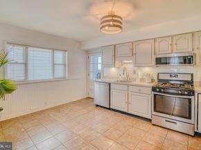 320 Hermitage Street, Philadelphia PA 19128