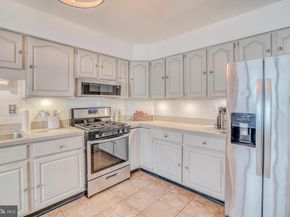 320 Hermitage Street, Philadelphia PA 19128