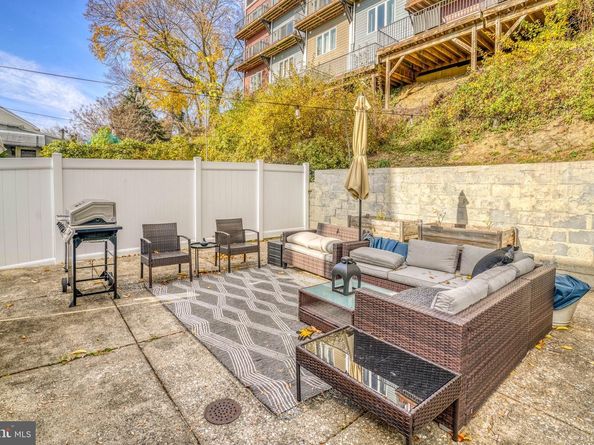 320 Hermitage Street, Philadelphia PA 19128