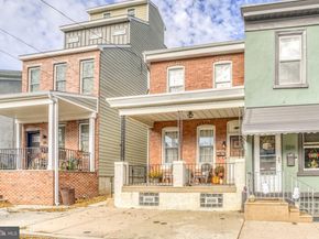 320 Hermitage Street, Philadelphia PA 19128