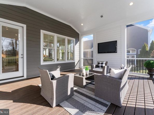 9928 Woodrow Street, Vienna VA 22181