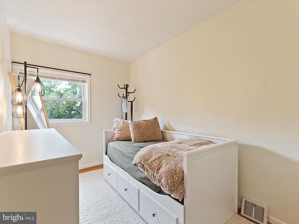 3721 S Hereford Lane, Philadelphia PA 19114