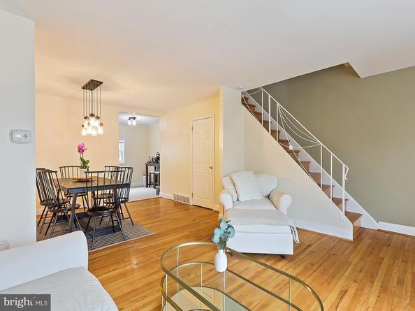 3721 S Hereford Lane, Philadelphia PA 19114