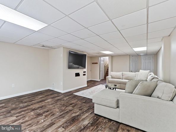 3721 S Hereford Lane, Philadelphia PA 19114