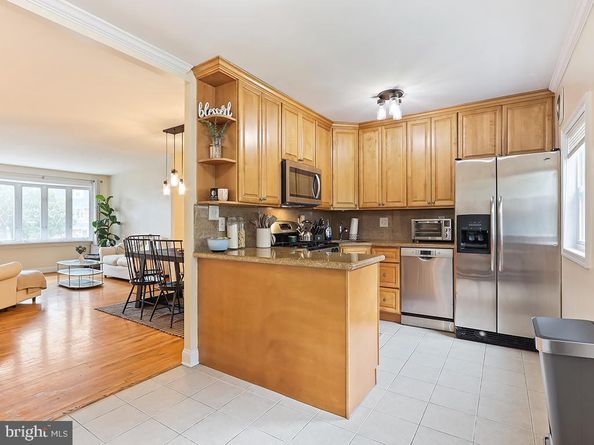 3721 S Hereford Lane, Philadelphia PA 19114