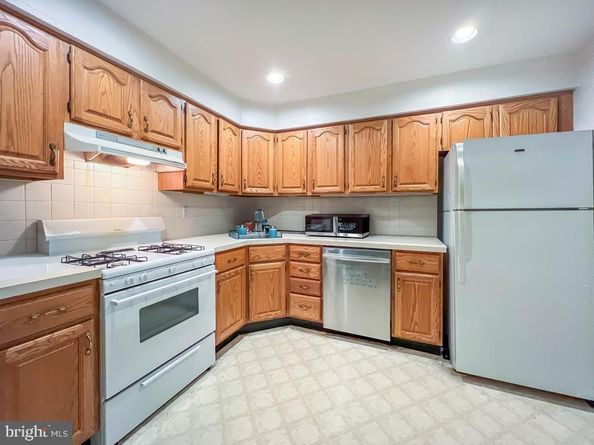 10843 Academy Road, Philadelphia PA 19154