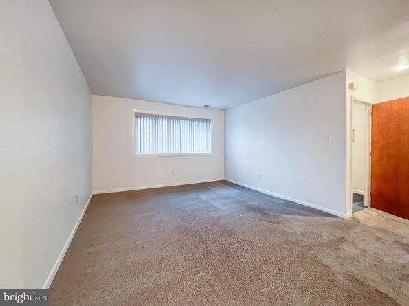 10843 Academy Road, Philadelphia PA 19154